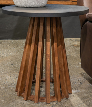 Kallari End Table - Furniture 4 Less Outlet (Salinas,CA)
