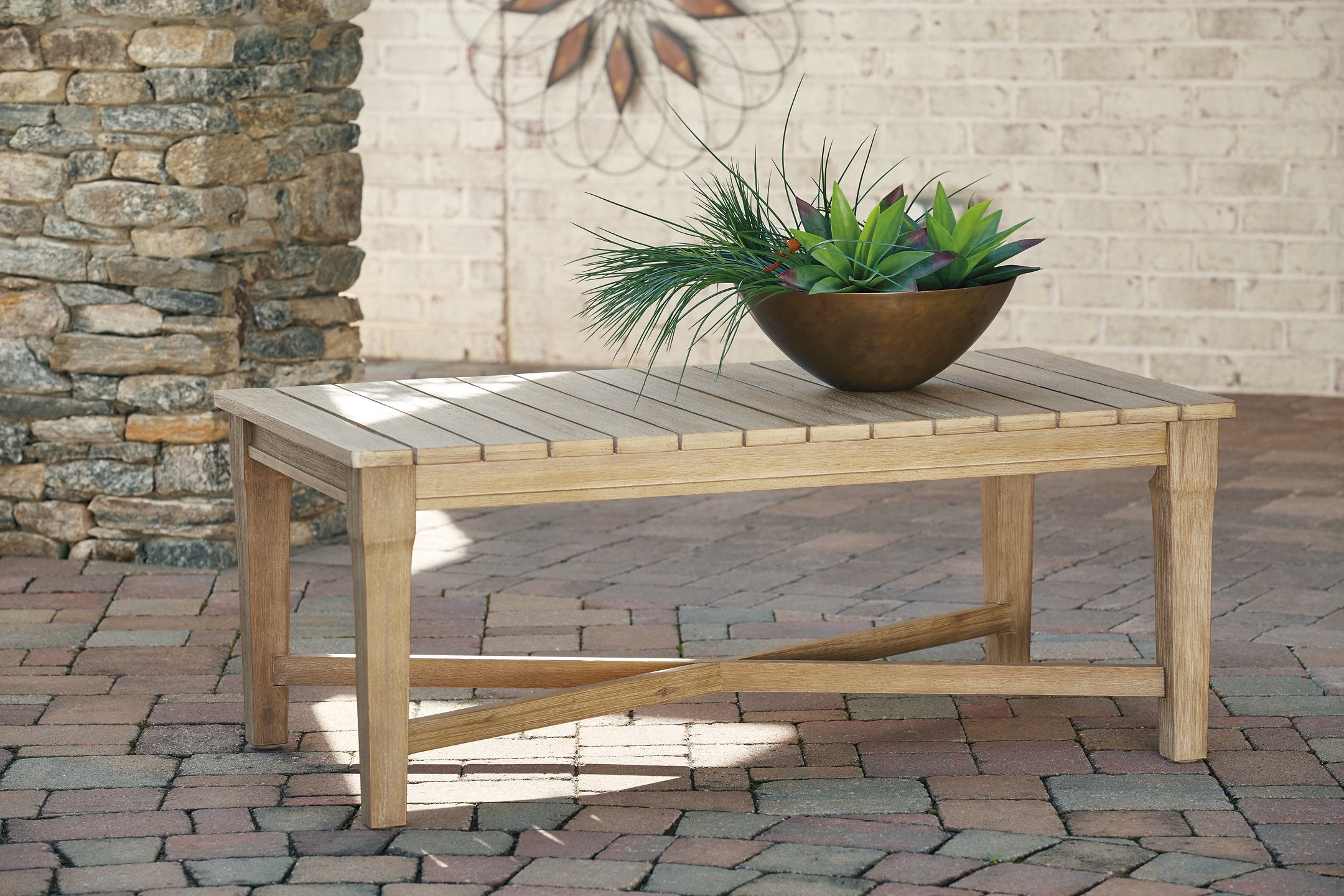Carter Hall Outdoor Coffee Table - Furniture 4 Less Outlet (Salinas,CA)