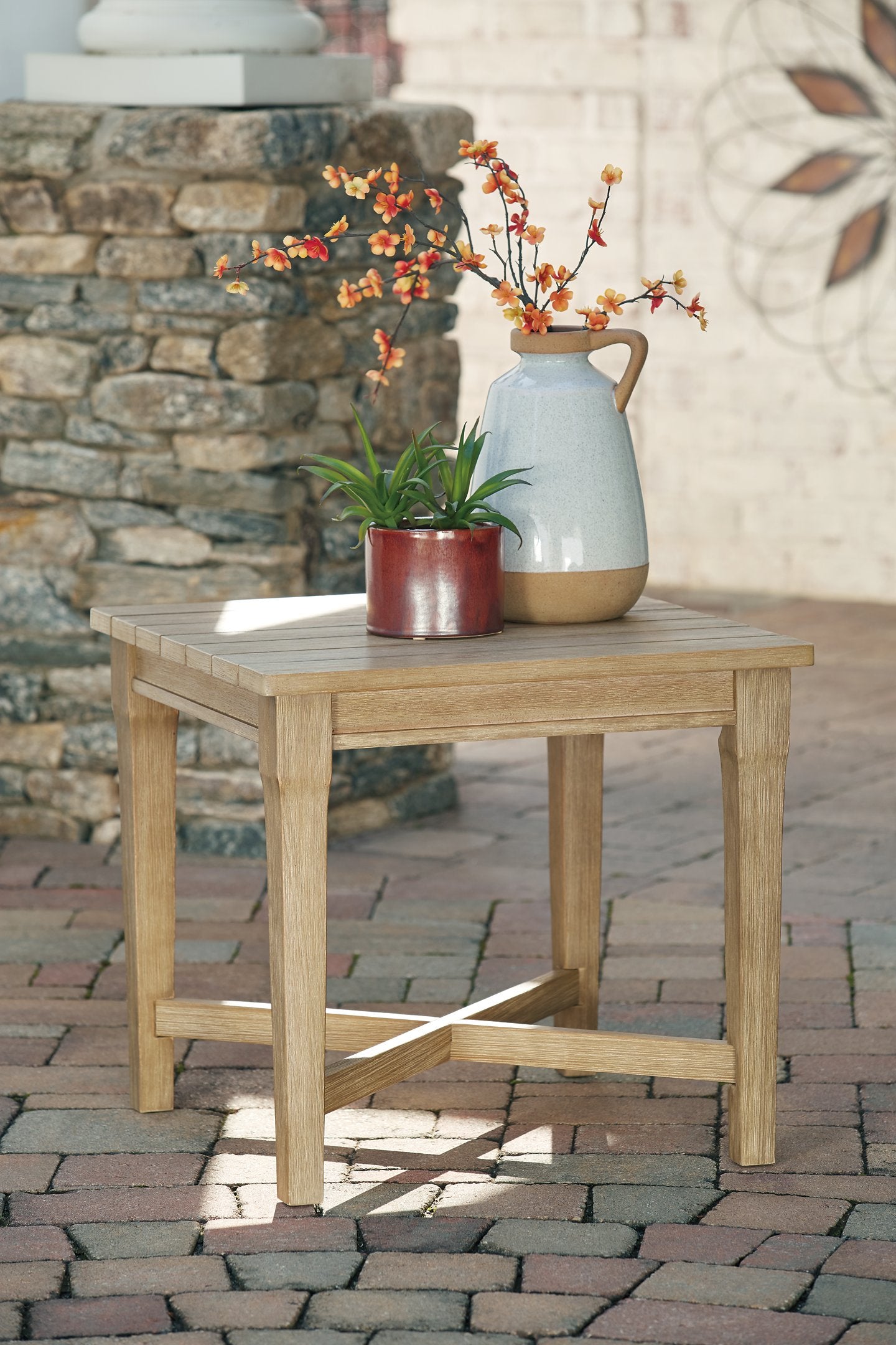 Carter Hall Outdoor End Table - Furniture 4 Less Outlet (Salinas,CA)