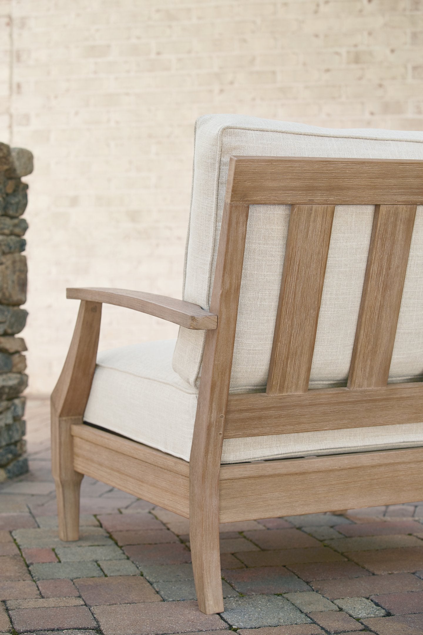 Carter Hall Lounge Chair with Cushion - Furniture 4 Less Outlet (Salinas,CA)