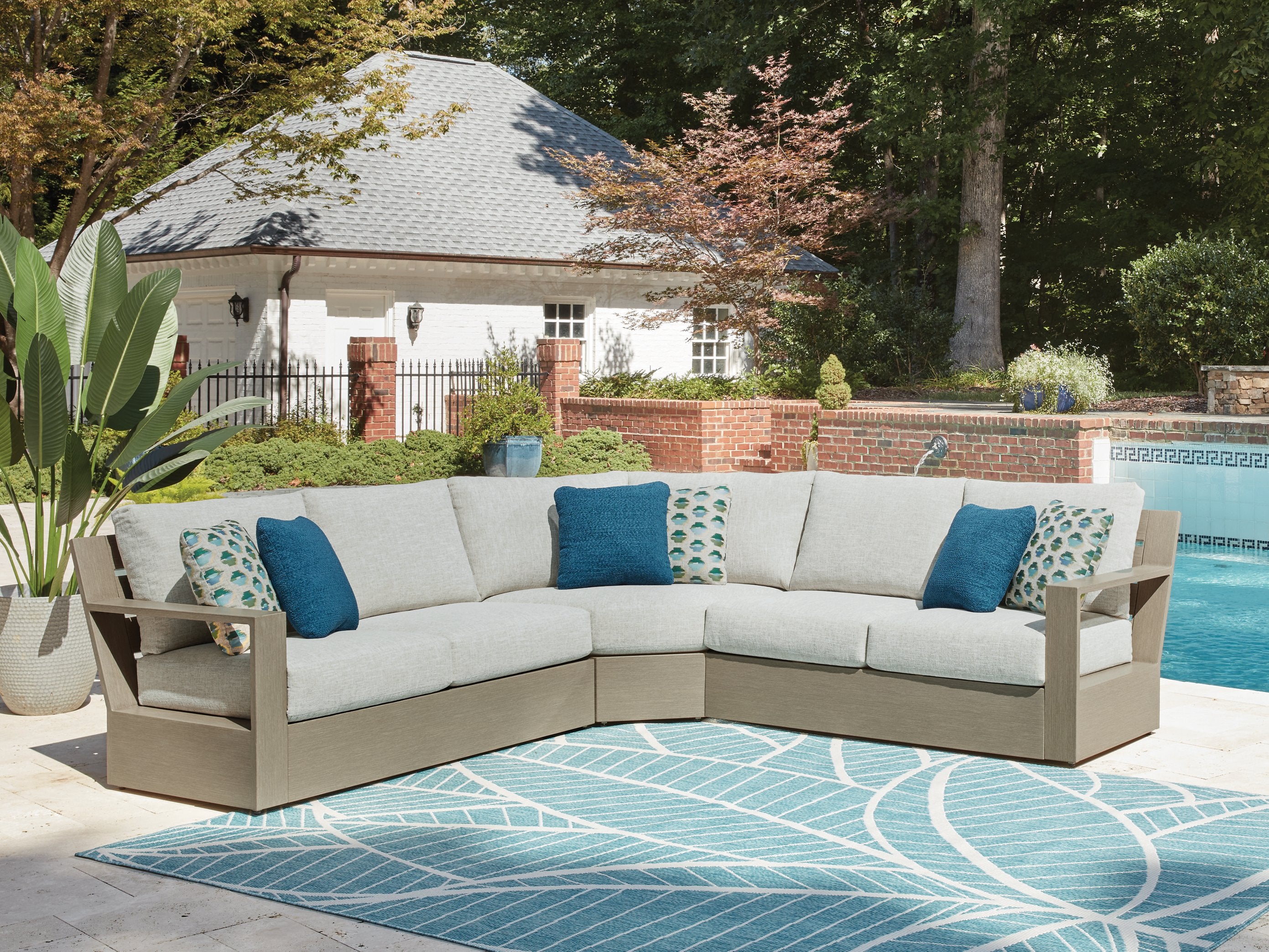 Kimpton Isle Outdoor Sectional