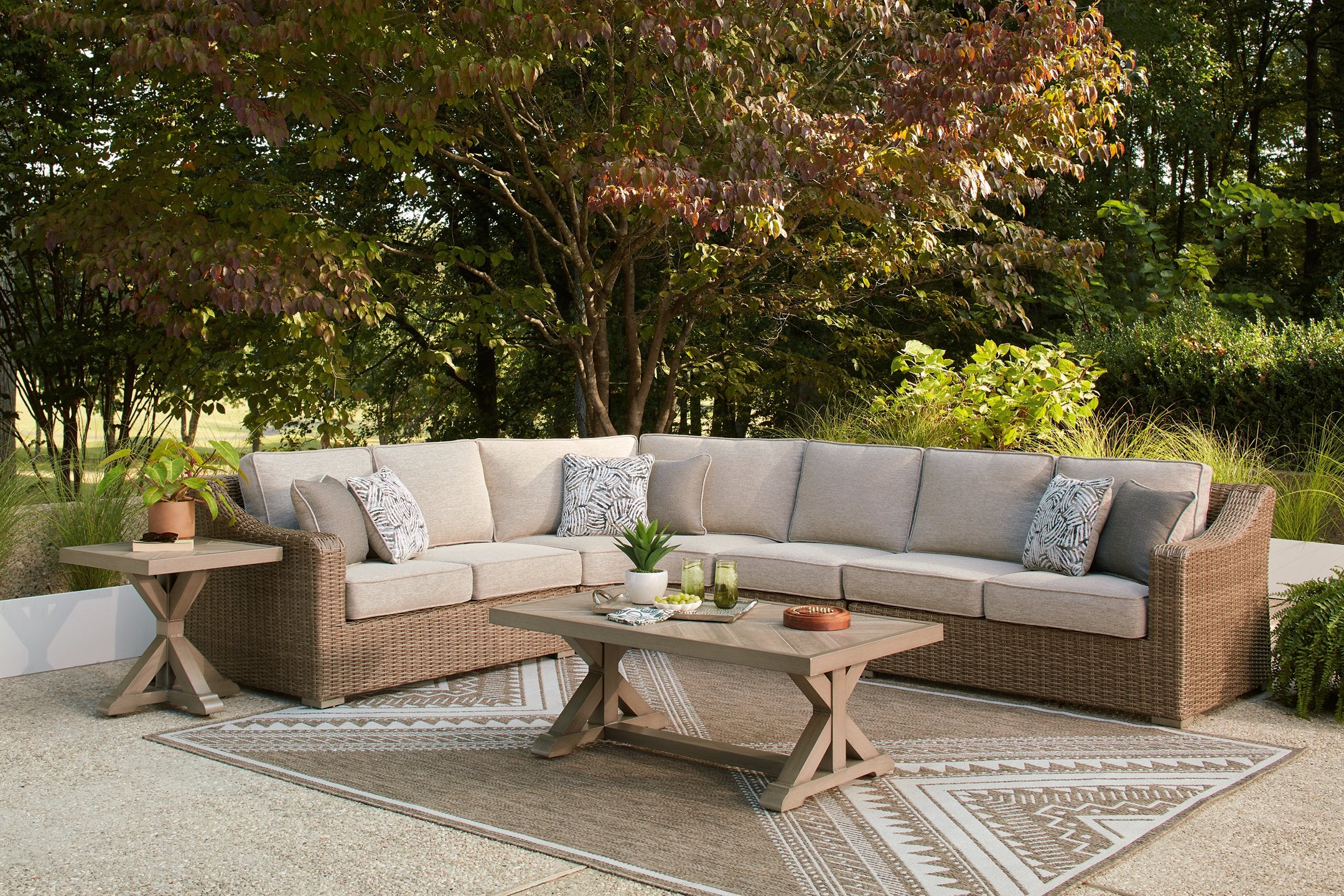 Laguna Heights Outdoor Sectional - Furniture 4 Less Outlet (Salinas,CA)