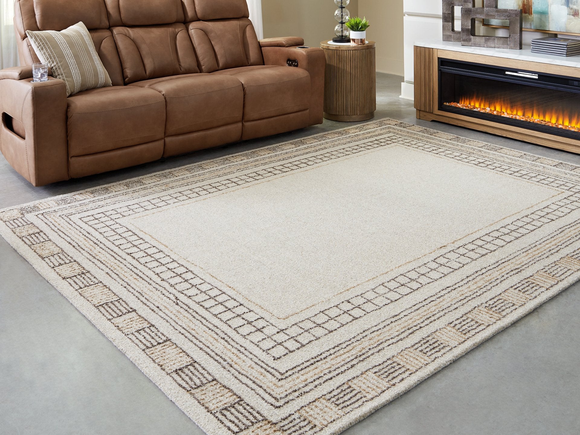 Idaman Rug - Furniture 4 Less Outlet (Salinas,CA)