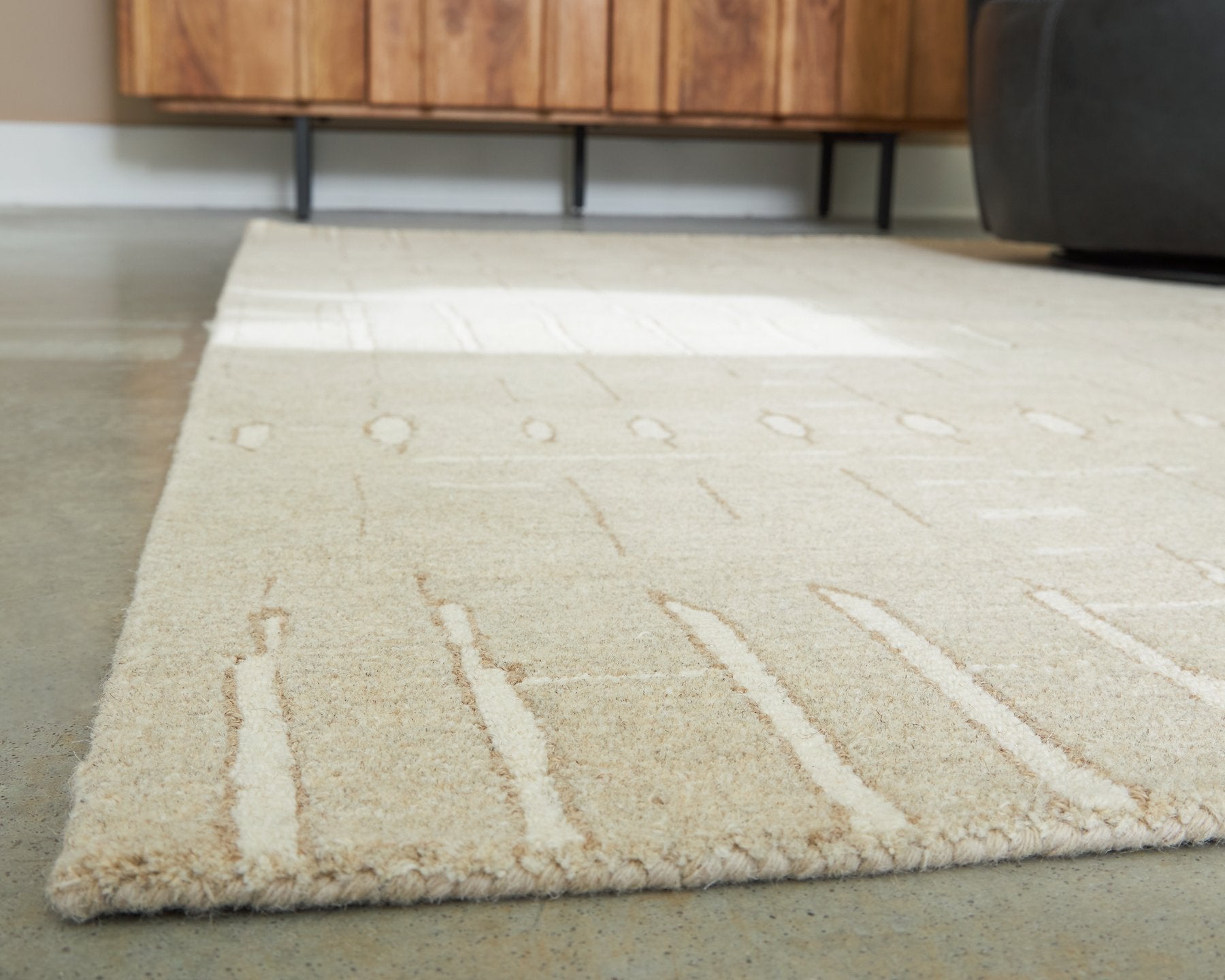 Wolbert 5' x 7' Area Rug - Furniture 4 Less Outlet (Salinas,CA)