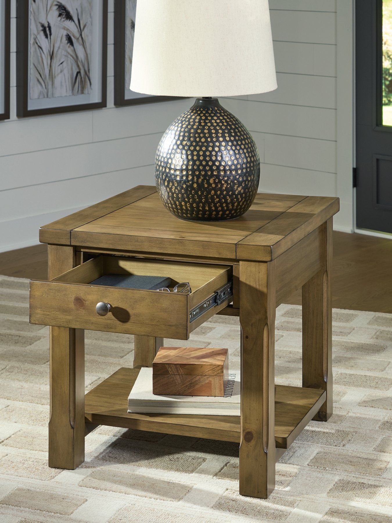 Vandenmore End Table - Furniture 4 Less Outlet (Salinas,CA)
