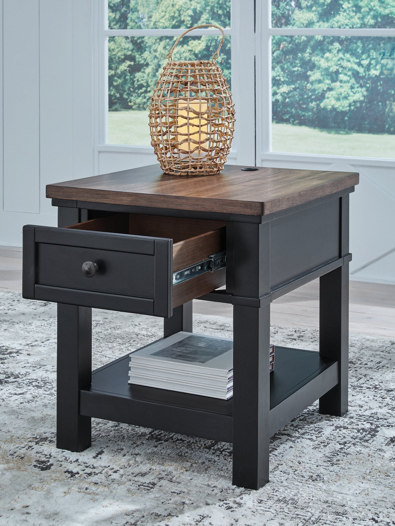Wildenauer End Table - Furniture 4 Less Outlet (Salinas,CA)