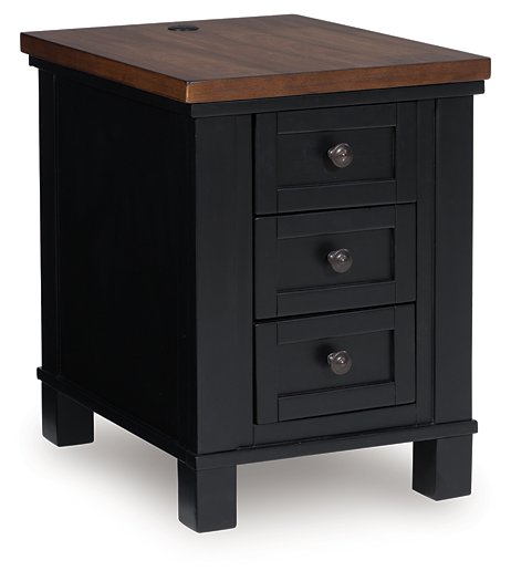 Wildenauer Chairside End Table - Furniture 4 Less Outlet (Salinas,CA)
