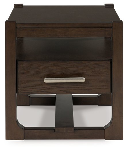 Breckington End Table - Furniture 4 Less Outlet (Salinas,CA)