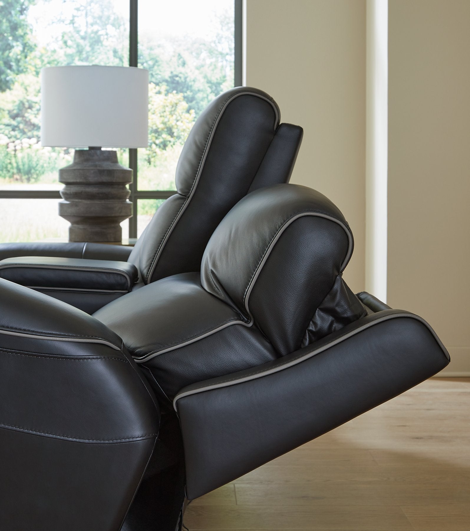 5Z-Relaxation Power Reclining Loveseat with Console - Furniture 4 Less Outlet (Salinas,CA)