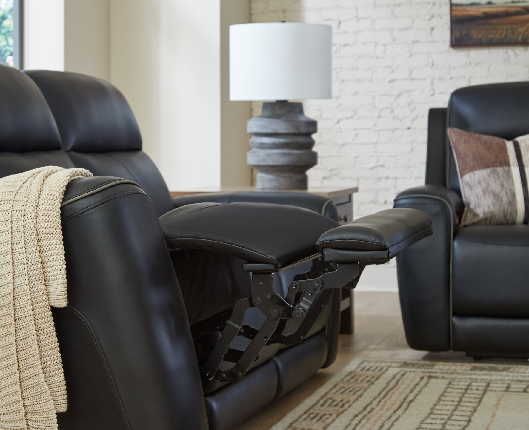 5Z-Relaxation Power Reclining Loveseat with Console - Furniture 4 Less Outlet (Salinas,CA)