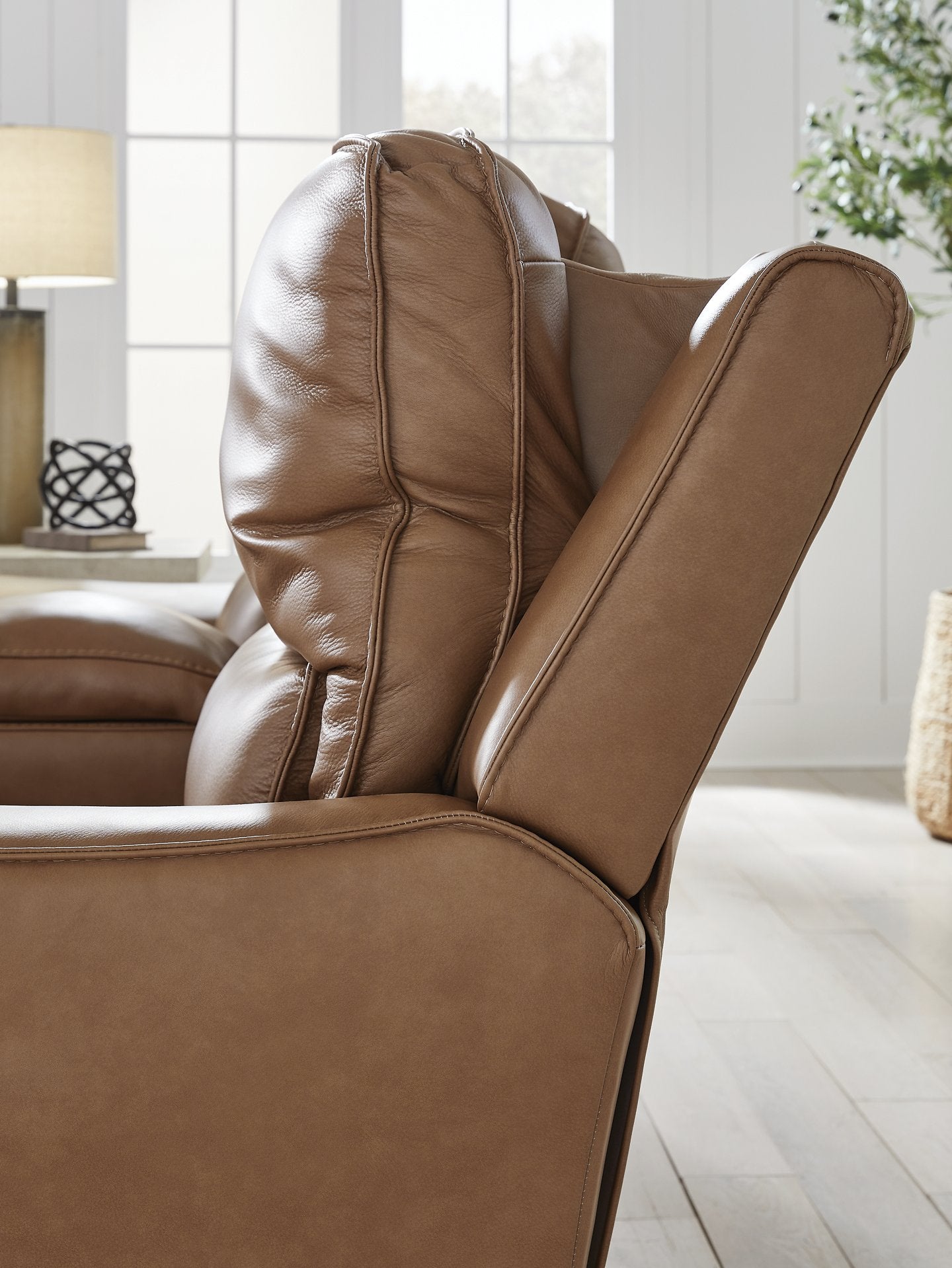 DeepWakes Power Reclining Sofa - Furniture 4 Less Outlet (Salinas,CA)