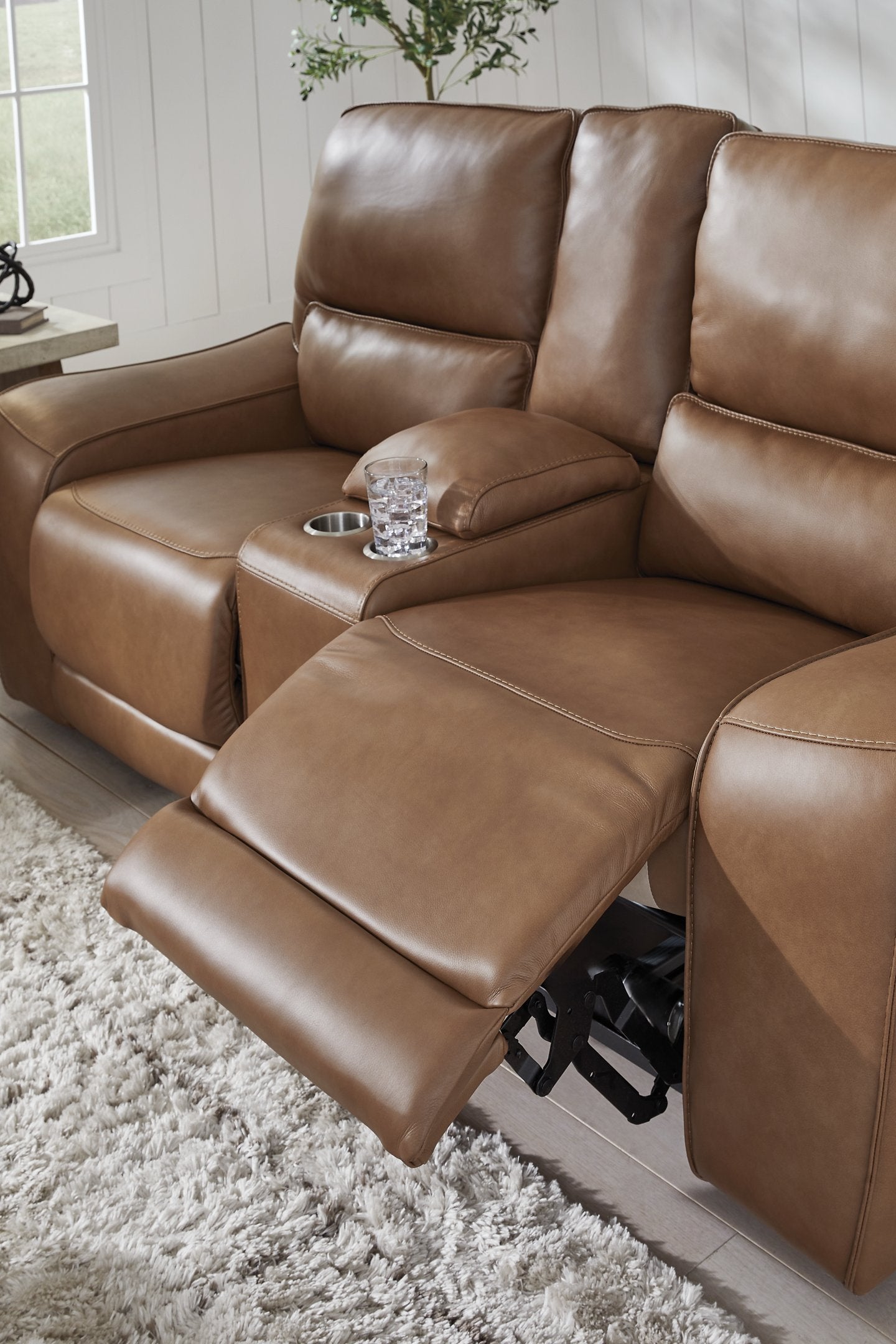DeepWakes Power Reclining Loveseat with Console - Furniture 4 Less Outlet (Salinas,CA)
