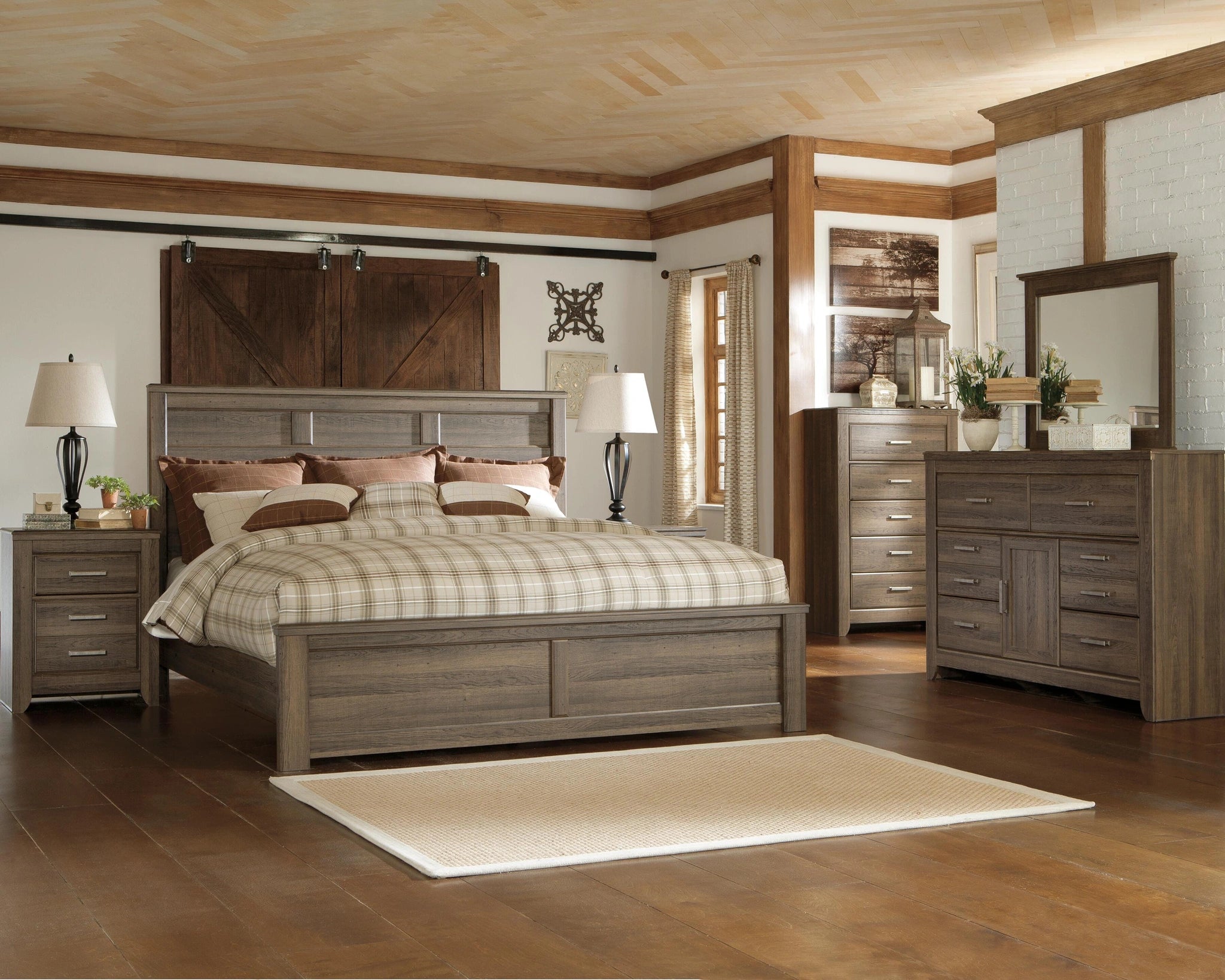 Juararo Bedroom Set
