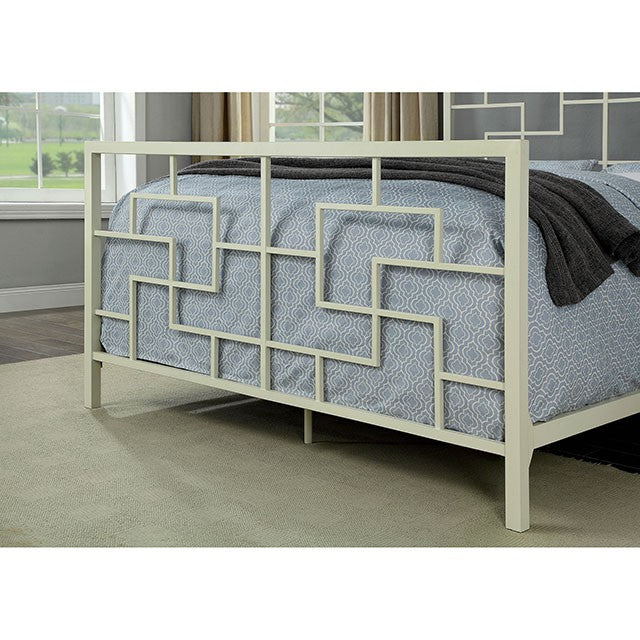 Lala E.King Bed - Furniture 4 Less Outlet (Salinas,CA)