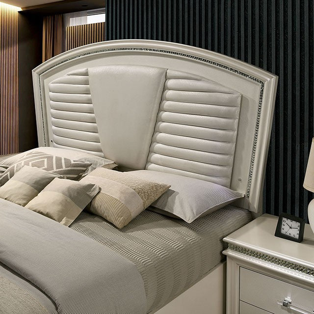 Maddie Bed White & Silver - Furniture 4 Less Outlet (Salinas,CA)